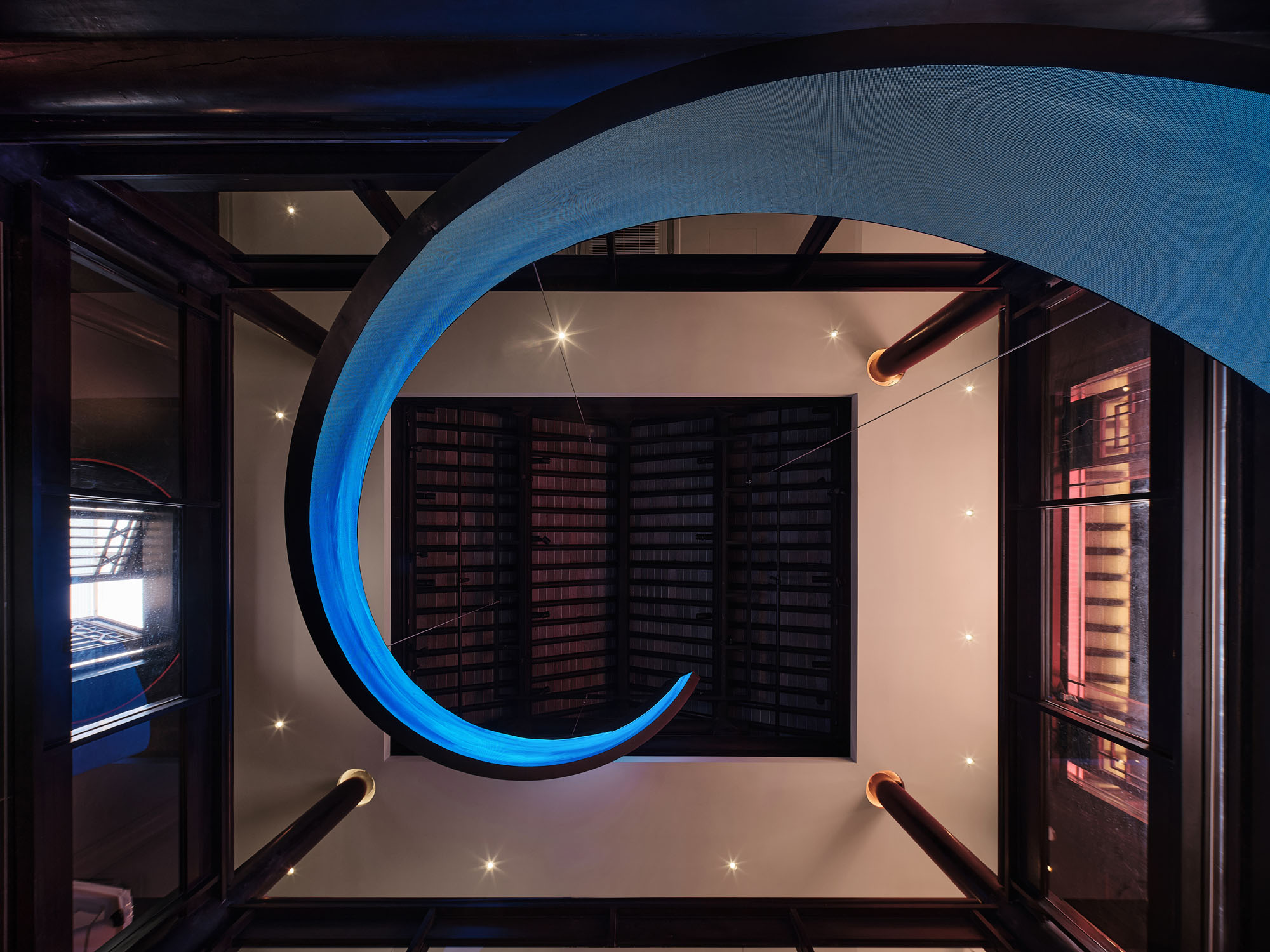 〈ビッグ・レッド・クレイフィッシュ（Big Red Crayfish）〉DAED design and research