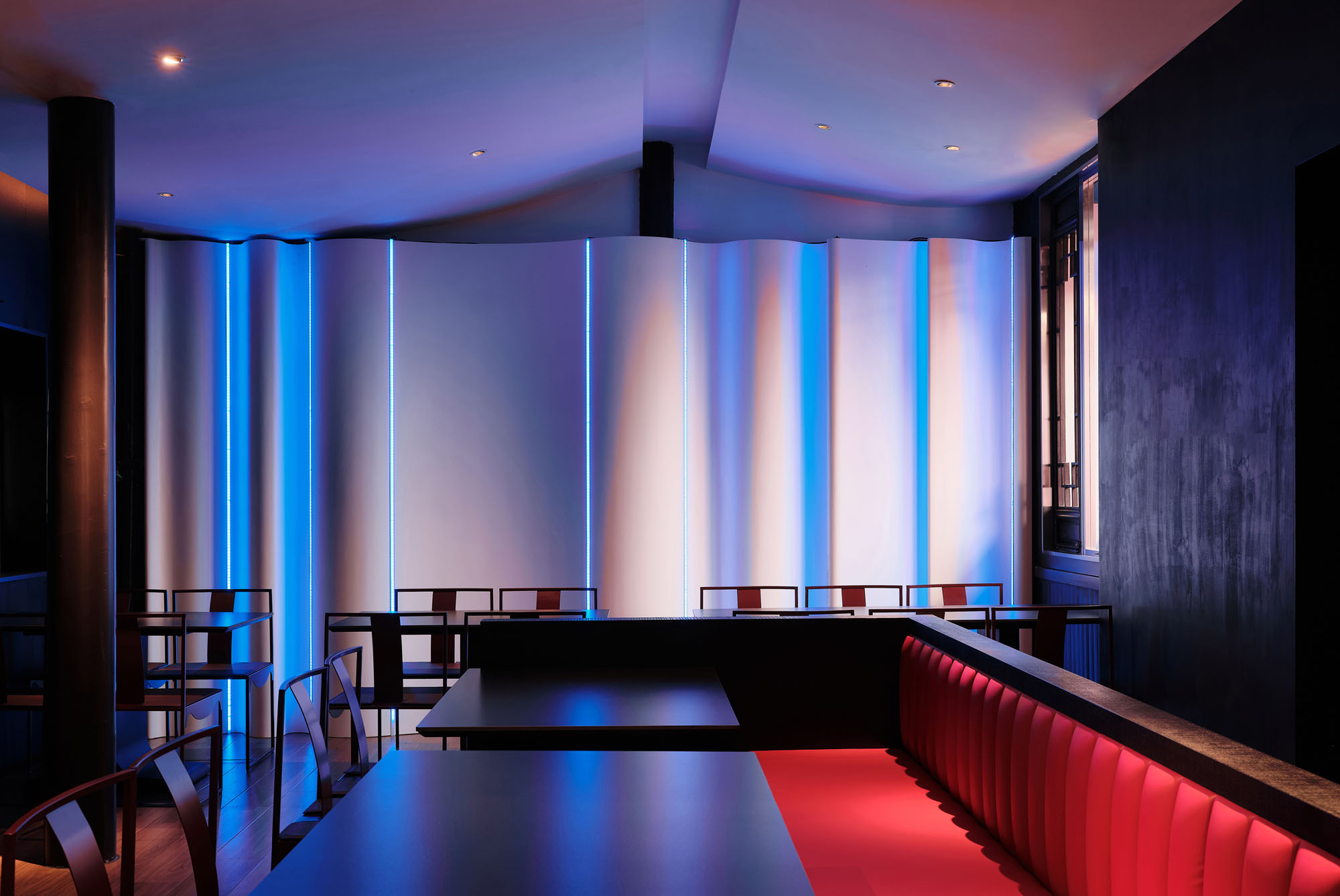 〈ビッグ・レッド・クレイフィッシュ（Big Red Crayfish）〉DAED design and research