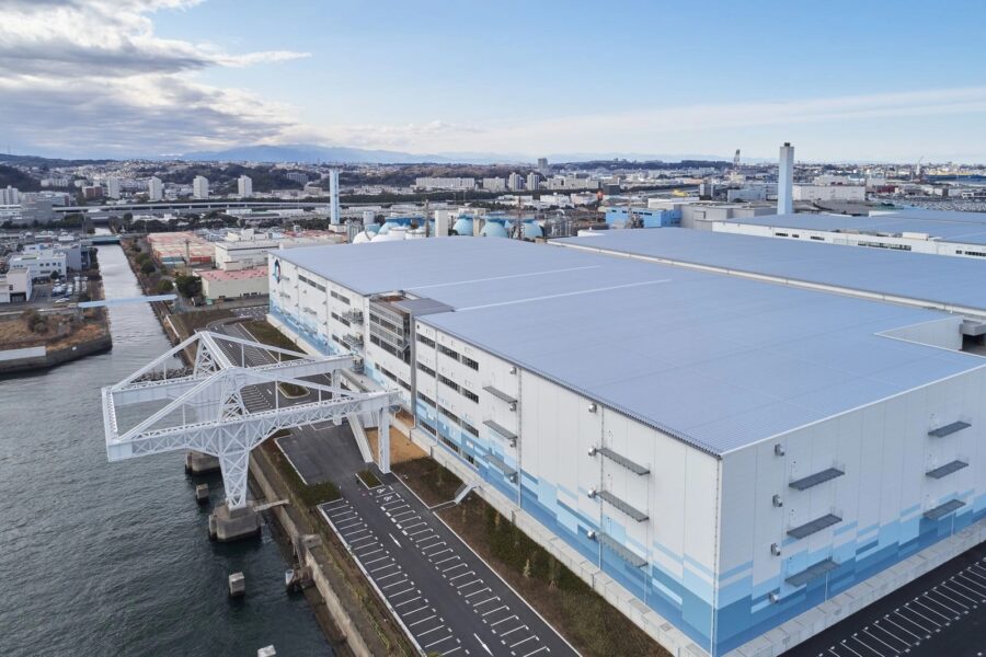 ESR横浜幸浦ディストリビューションセンター2 R:Lounge,R:KiDs,ファサード / タカトタマガミデザイン