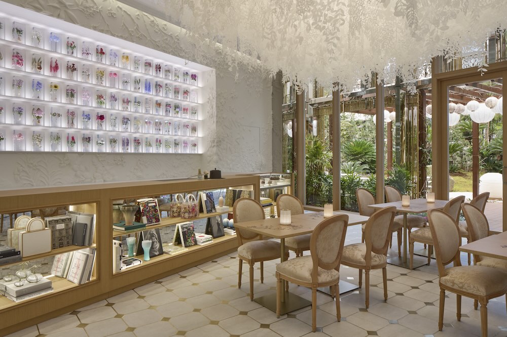 カフェ ディオール by アンヌ=ソフィ—・ピック バンブーパビリオン