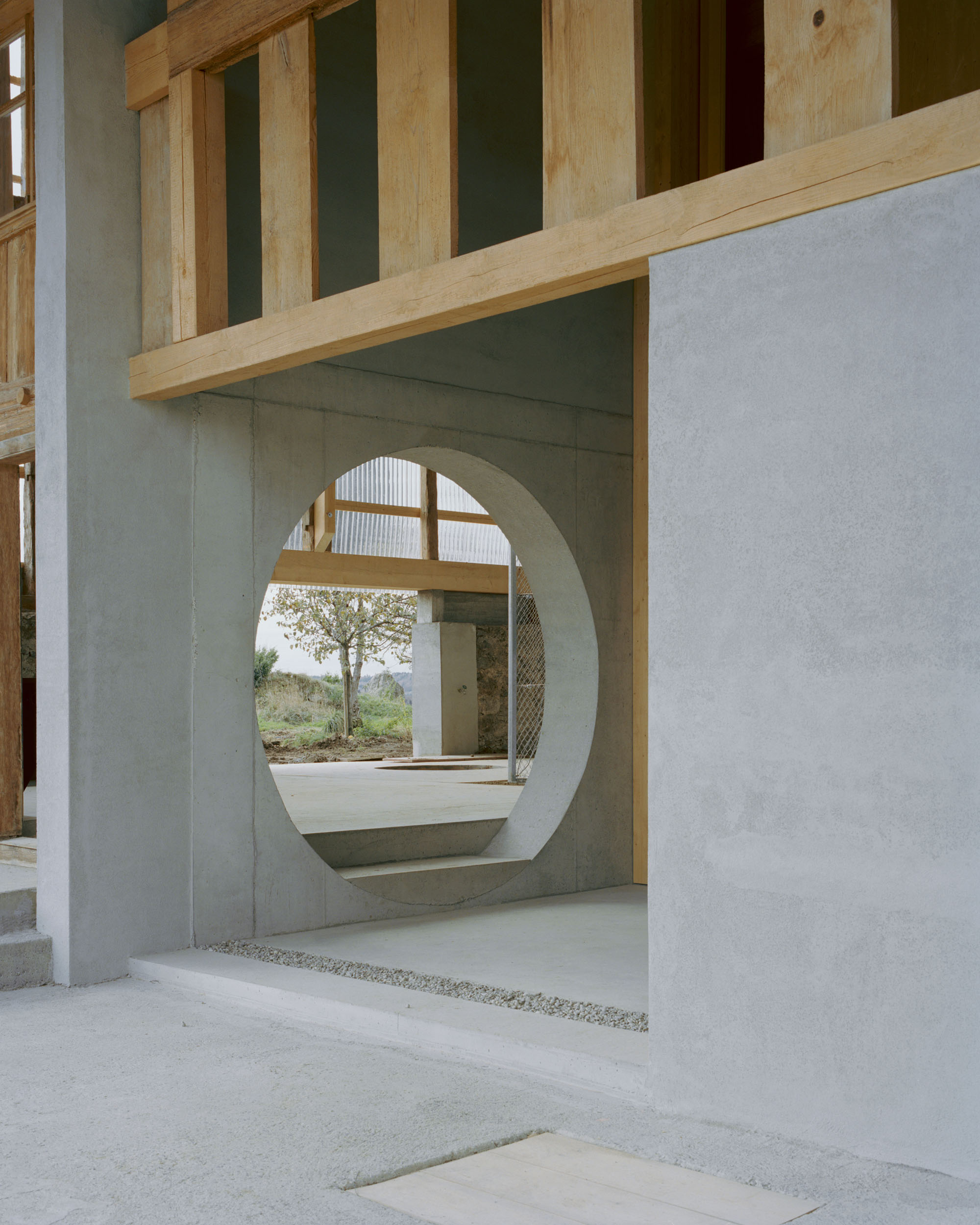 〈インバーテッド・ファーム（The Inverted Farm）〉バード・イェルサン・アーキテクツ（Bard Yersin Architectes）