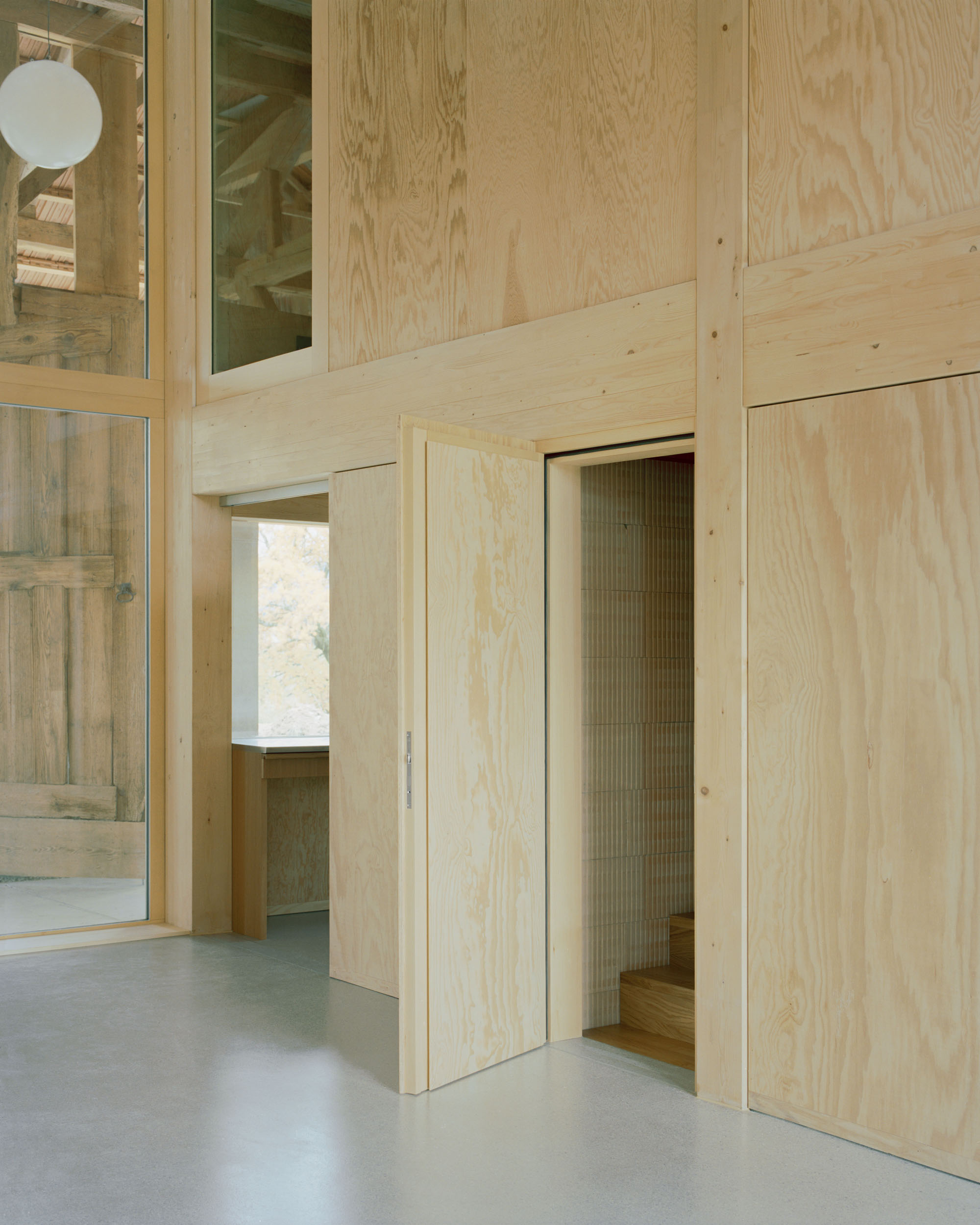 〈インバーテッド・ファーム（The Inverted Farm）〉バード・イェルサン・アーキテクツ（Bard Yersin Architectes）