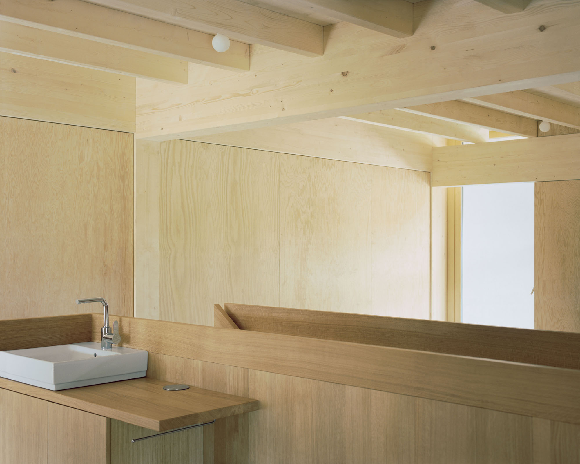 〈インバーテッド・ファーム（The Inverted Farm）〉バード・イェルサン・アーキテクツ（Bard Yersin Architectes）