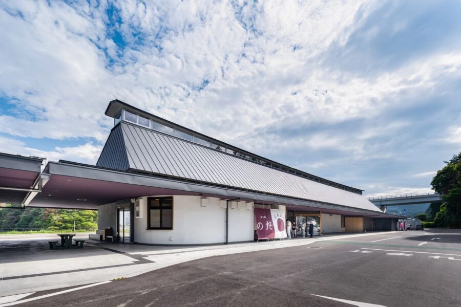 道の駅のだ「ぱあぷる」 / PERSIMMON HILLS architects＋杉山建築設計事務所