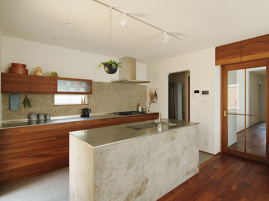 アネストワンが不動産アドバイザーを募集