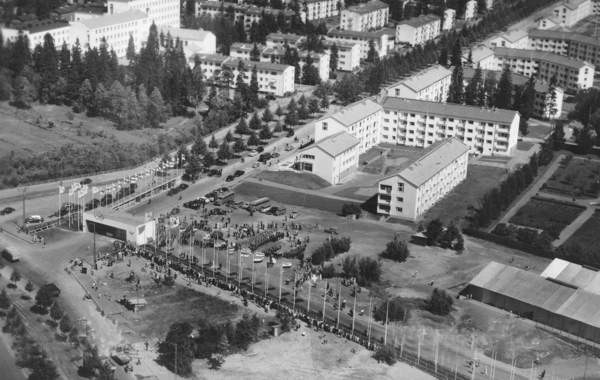 【ミラノ・コルティナ冬季オリンピック】仮設小屋から都市再生へと続く選手村の建築史