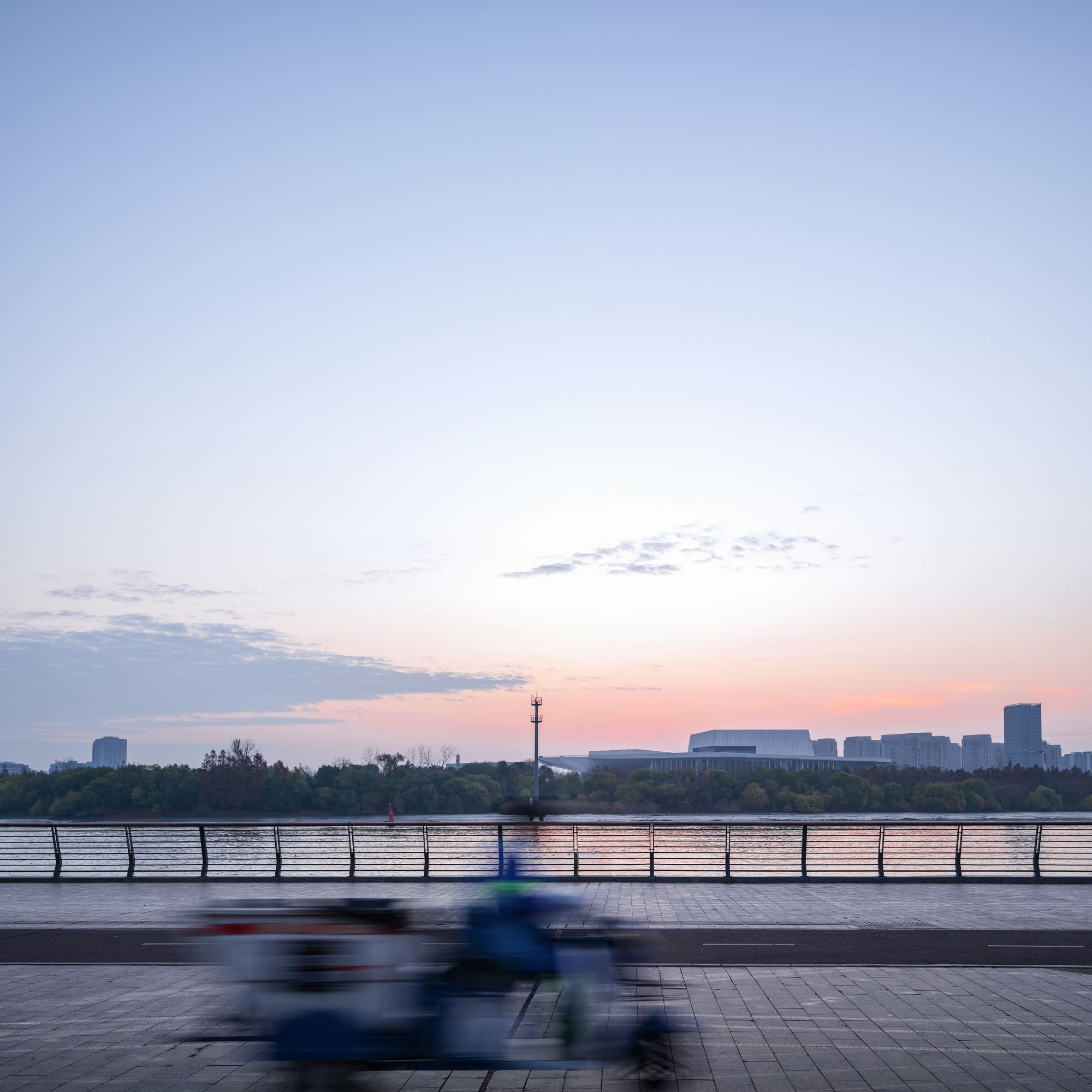 〈上海グランドオペラハウス(Shanghai Grand Opera House)〉スノヘッタ(Snøhetta)