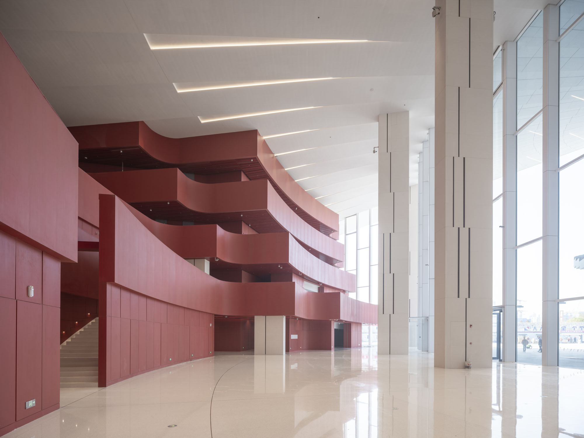 〈上海グランドオペラハウス(Shanghai Grand Opera House)〉スノヘッタ(Snøhetta)