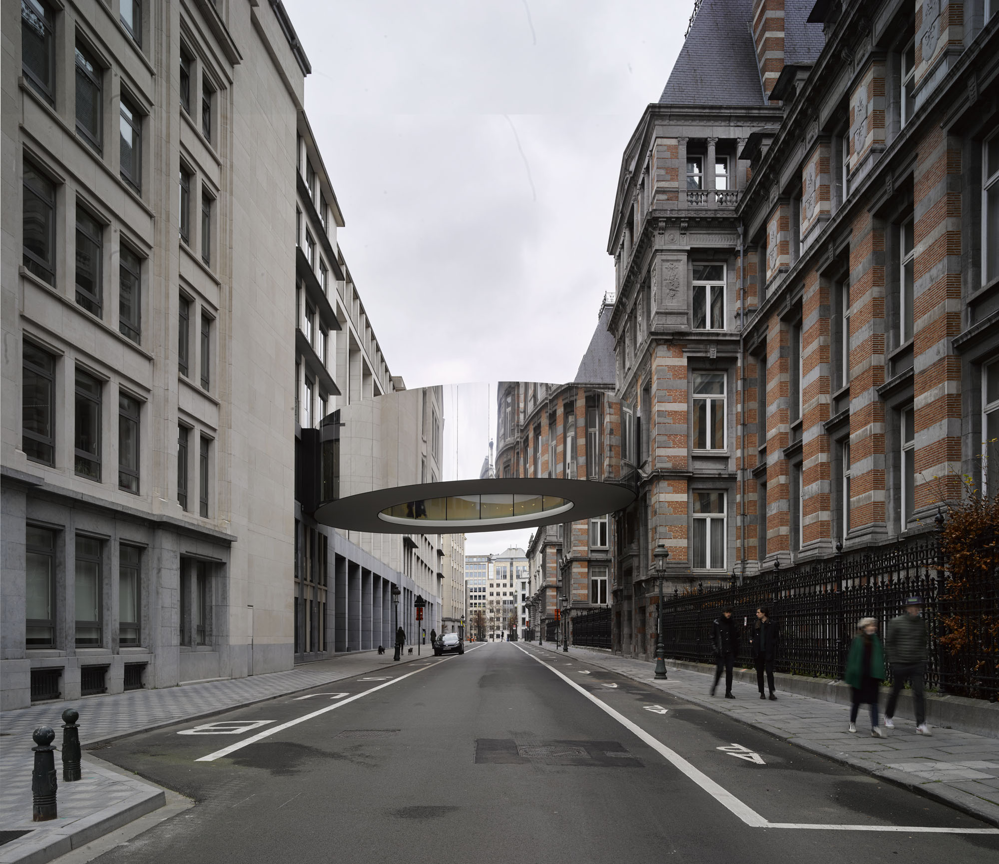 〈Tondo〉OFFICE Kersten Geers David Van Severen