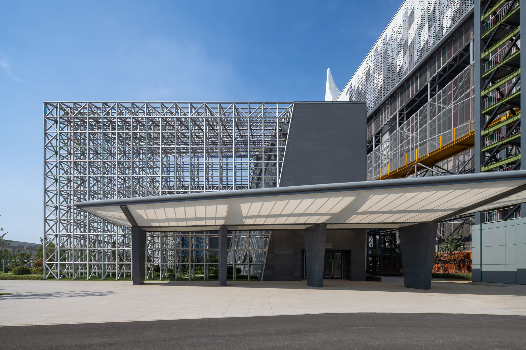 〈宝山廃棄物発電センター（Baoshan Waste-to-Energy Center）〉Ballistic Architecture Machine（BAM）