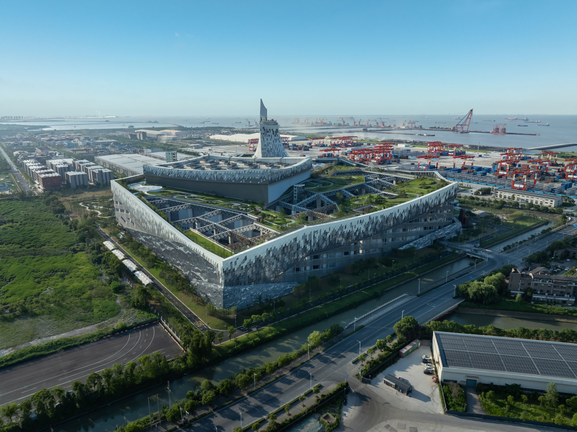 〈宝山廃棄物発電センター（Baoshan Waste-to-Energy Center）〉Ballistic Architecture Machine（BAM）