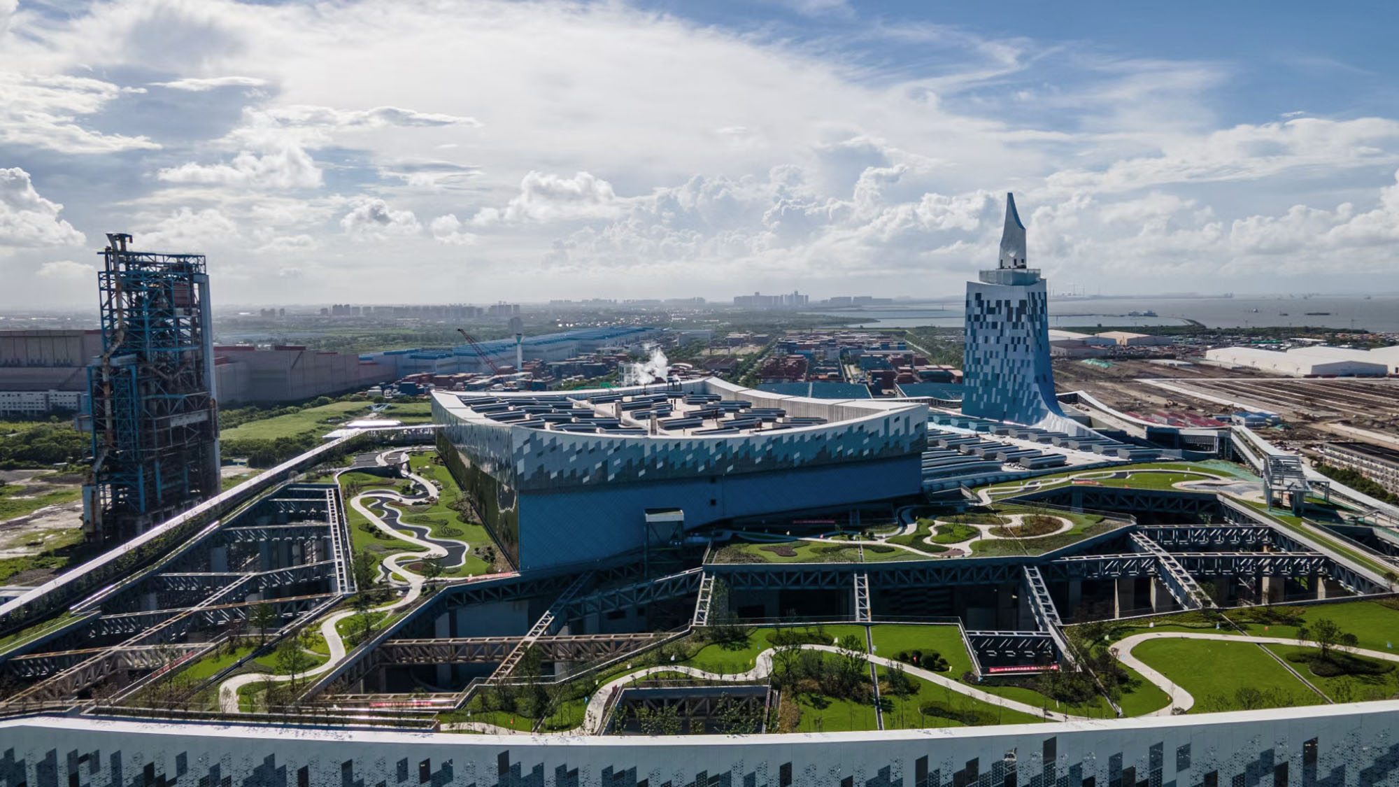 〈宝山廃棄物発電センター（Baoshan Waste-to-Energy Center）〉Ballistic Architecture Machine（BAM）