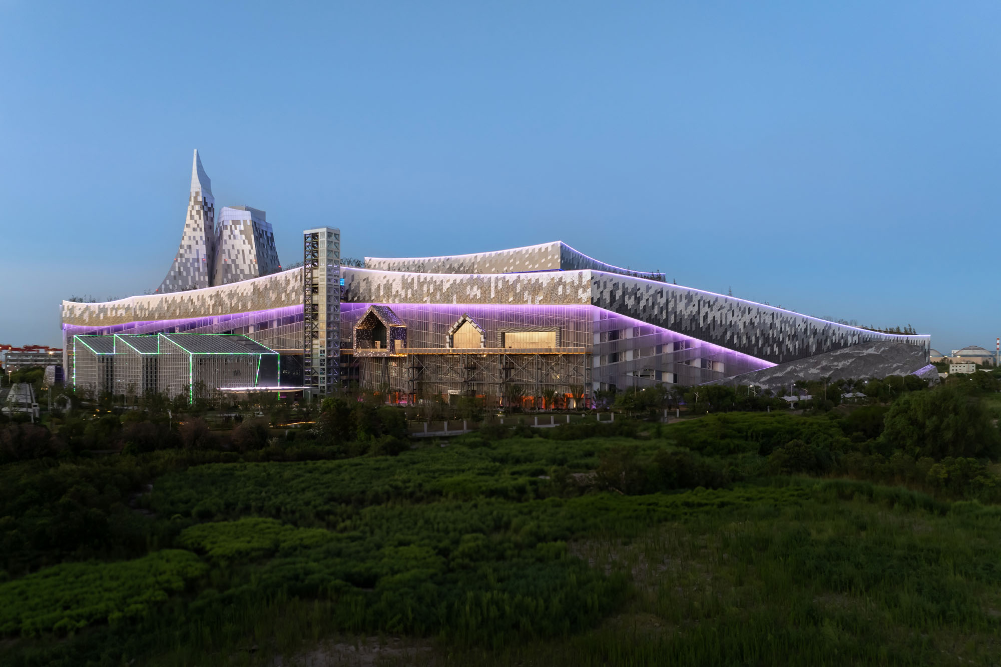 〈宝山廃棄物発電センター（Baoshan Waste-to-Energy Center）〉Ballistic Architecture Machine（BAM）