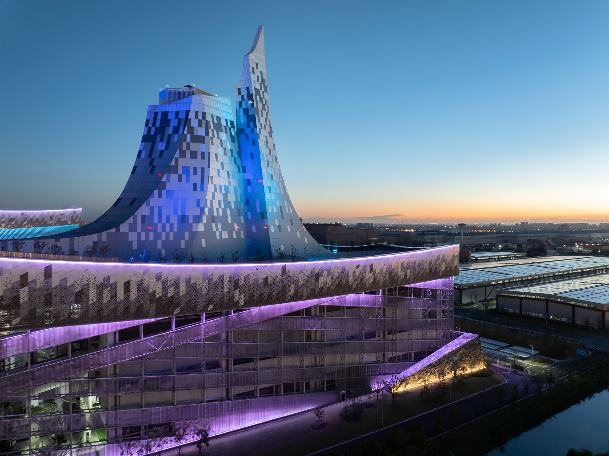 〈宝山廃棄物発電センター（Baoshan Waste-to-Energy Center）〉Ballistic Architecture Machine（BAM）