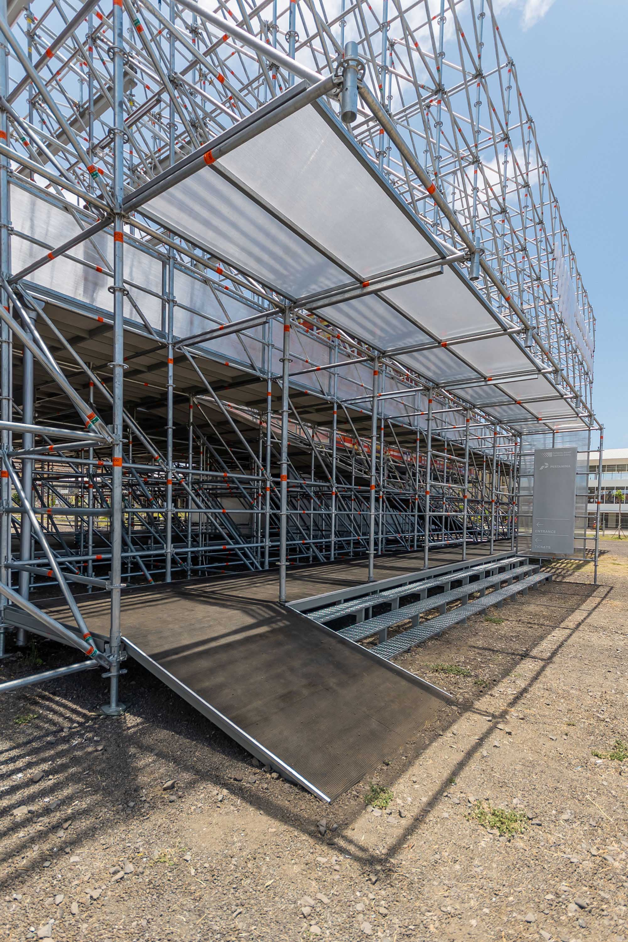 〈プルタミナMotoGP体験ギャラリー（Pertamina MotoGP Experience Gallery）〉AT-LARS