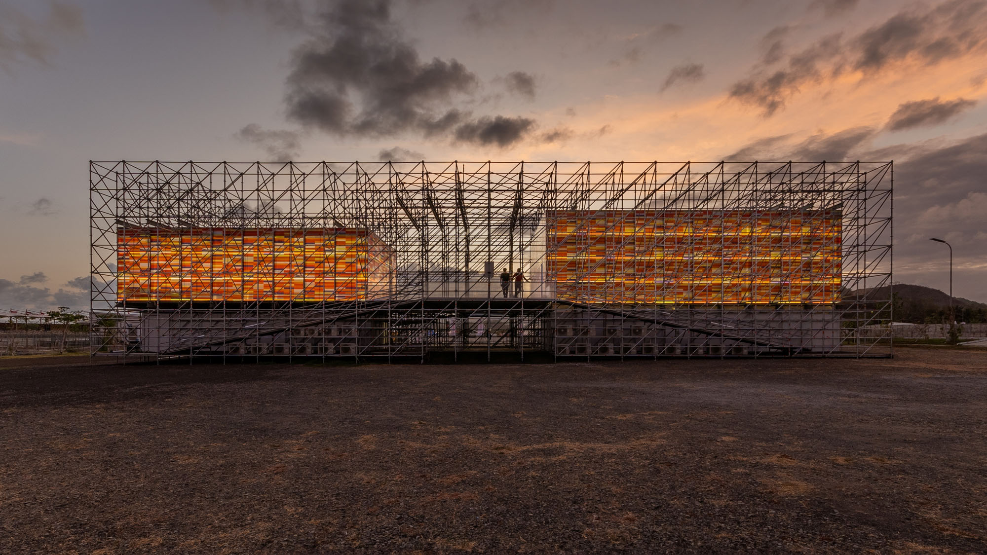 〈プルタミナMotoGP体験ギャラリー（Pertamina MotoGP Experience Gallery）〉AT-LARS