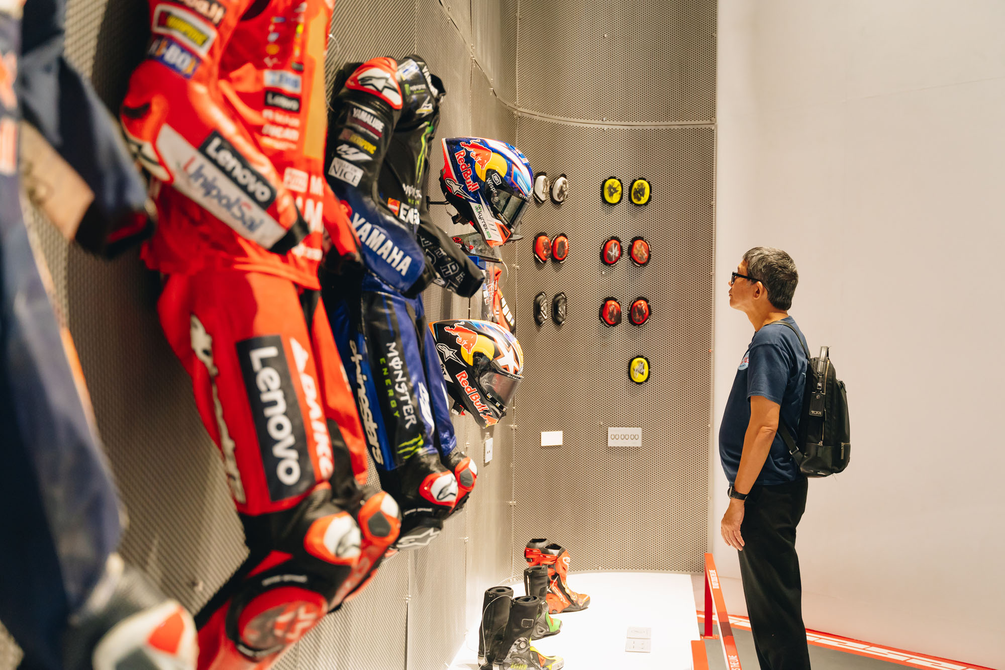 〈プルタミナMotoGP体験ギャラリー（Pertamina MotoGP Experience Gallery）〉AT-LARS