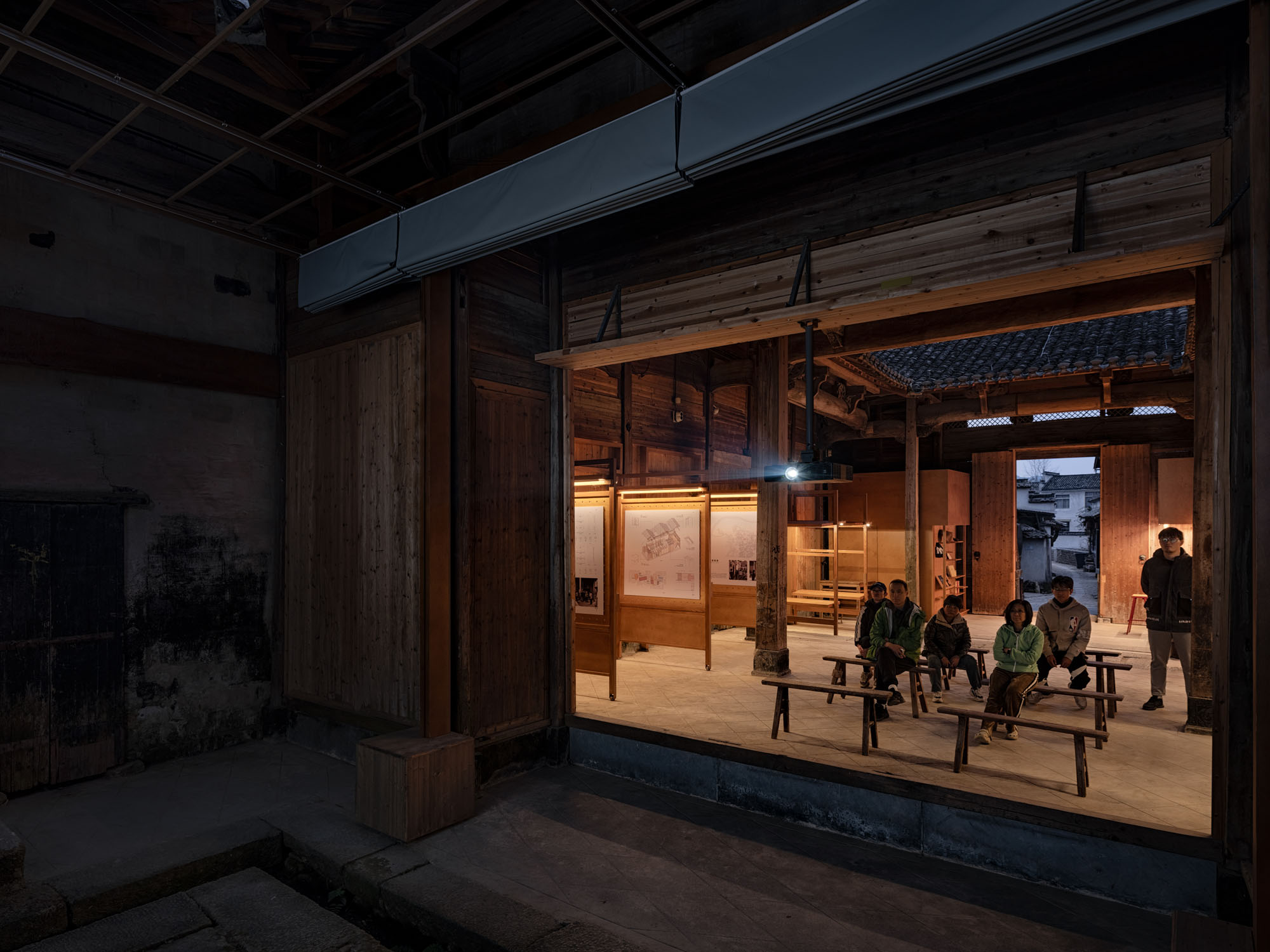 〈ビレッジ・シネマ（Village Cinema）〉アトリエ・グオ（Atelier Guo）