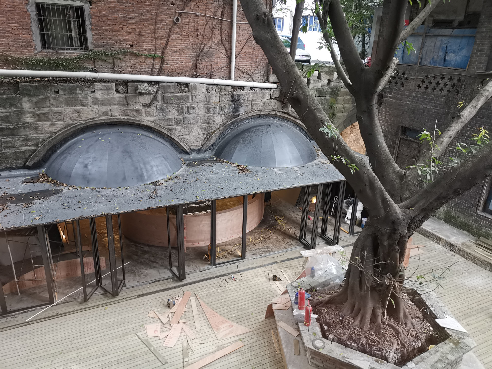 〈The Cave Bar〉Qing Studio