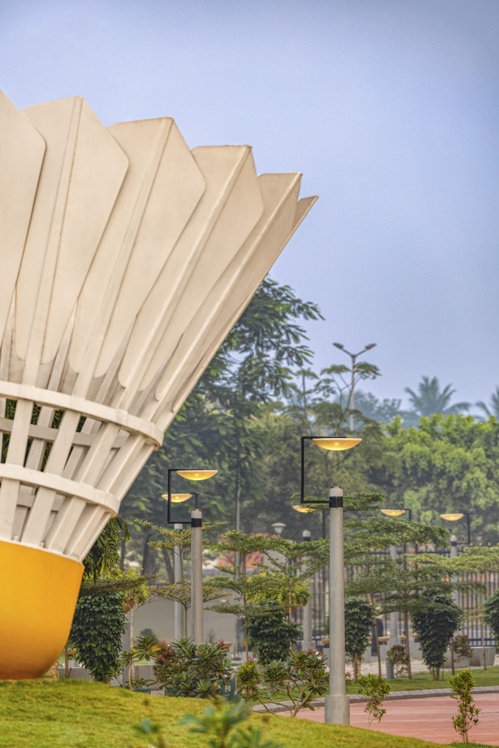 〈ダルミア・ゴピチャンド・バドミントンアカデミー（The dalmia-gopichand badminton academy）〉（通称：The Shuttle）Studio Archohm