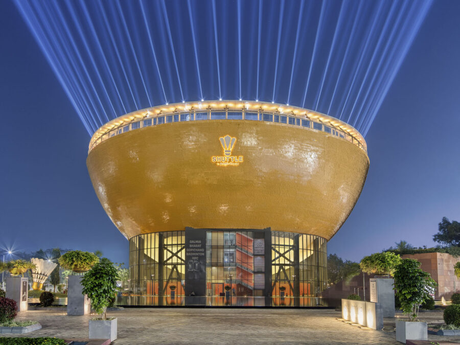 インドの夜空に浮かぶ巨大なシャトル〈The Shuttle〉Studio Archohm