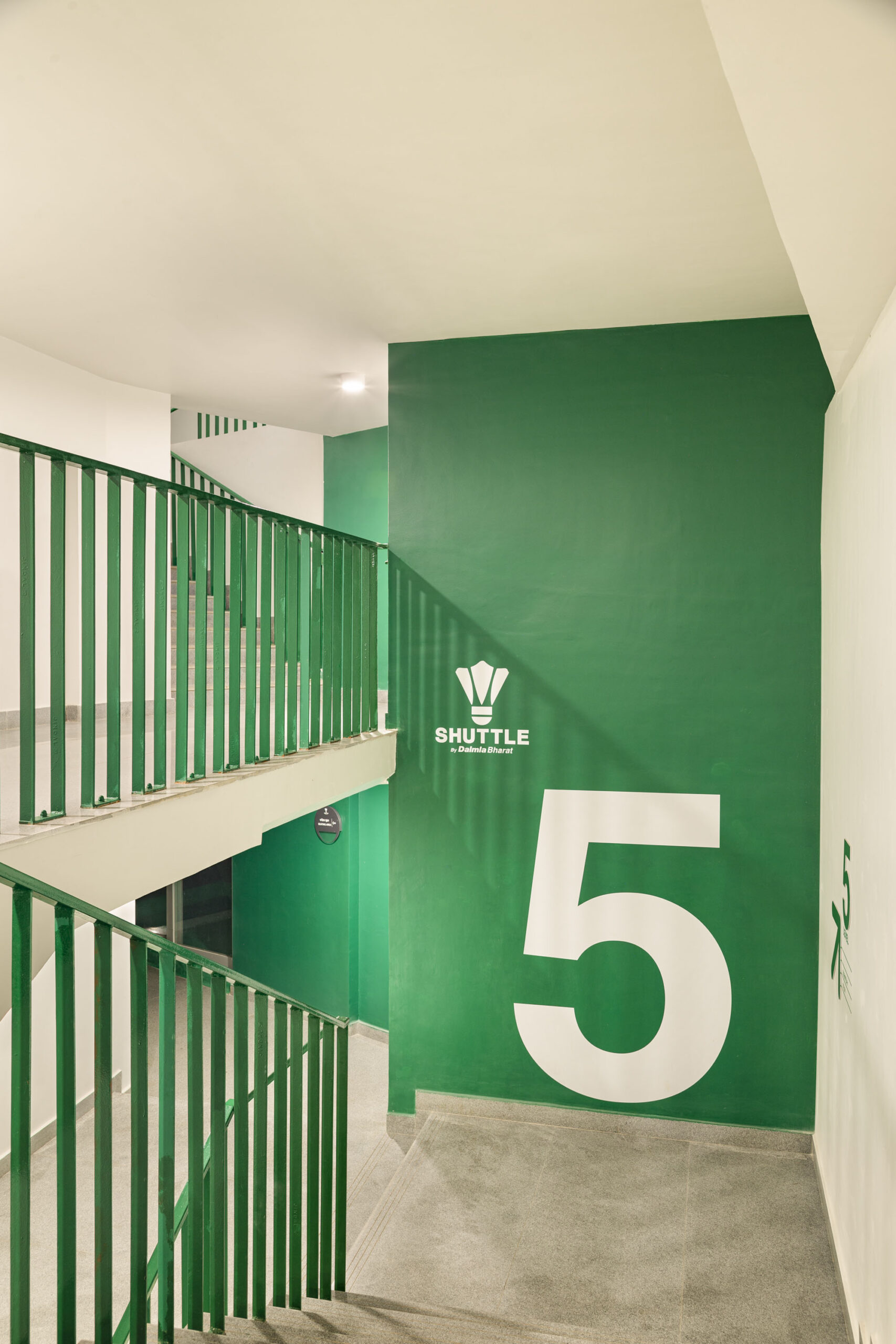 〈ダルミア・ゴピチャンド・バドミントンアカデミー（The dalmia-gopichand badminton academy）〉（通称：The Shuttle）Studio Archohm