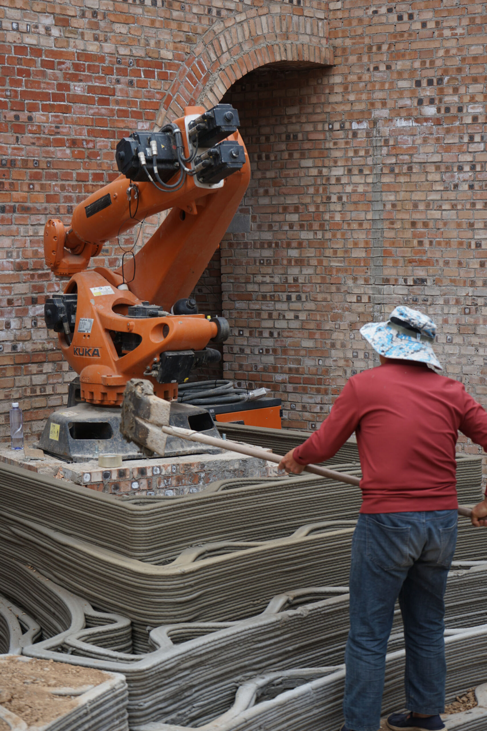 〈未来の地下住宅（Underground House of the Future）〉ジョン・リン（John Lin）オリヴィエ・オットヴェール（Olivier Ottevaere）リディア・ラトイ（Lidia Ratoi）