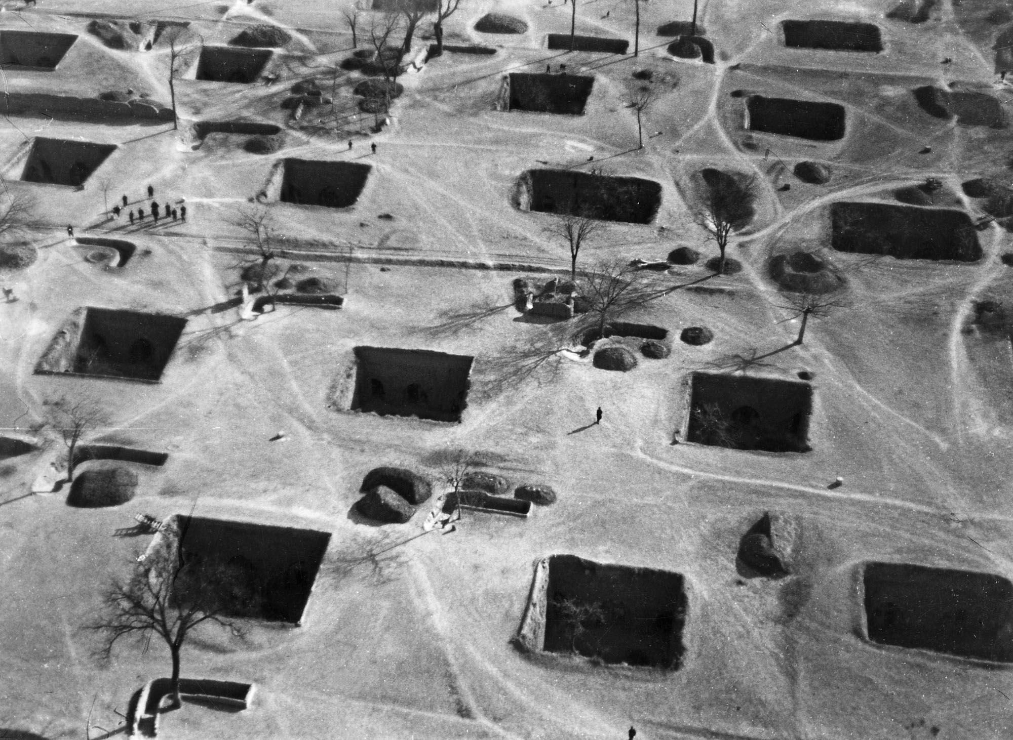 〈未来の地下住宅（Underground House of the Future）〉ジョン・リン（John Lin）オリヴィエ・オットヴェール（Olivier Ottevaere）リディア・ラトイ（Lidia Ratoi）