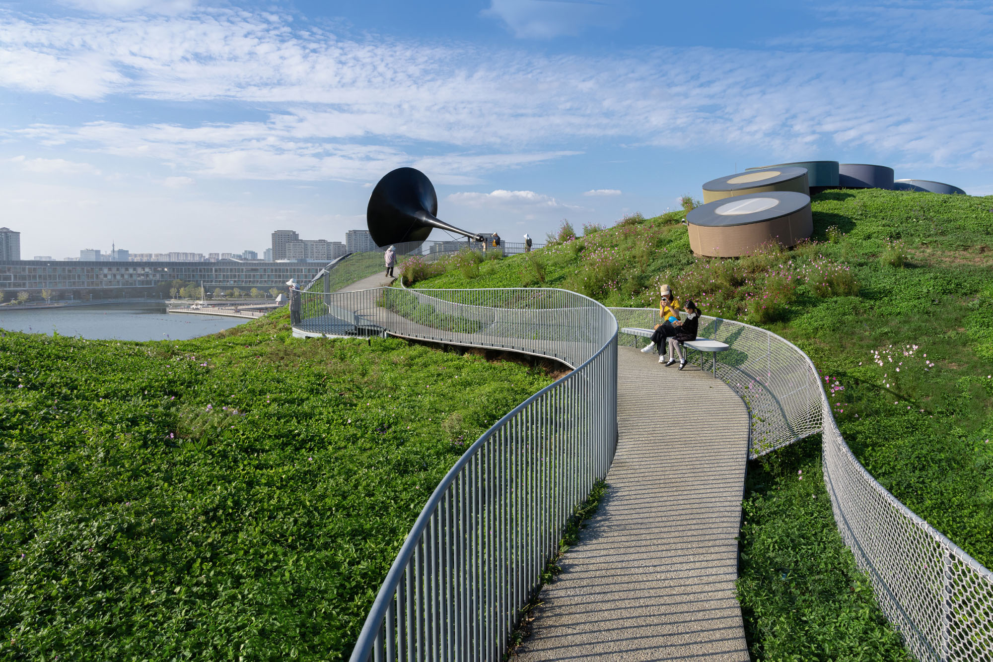 〈Wave Cube〉Scenic Architecture Office（SAO）