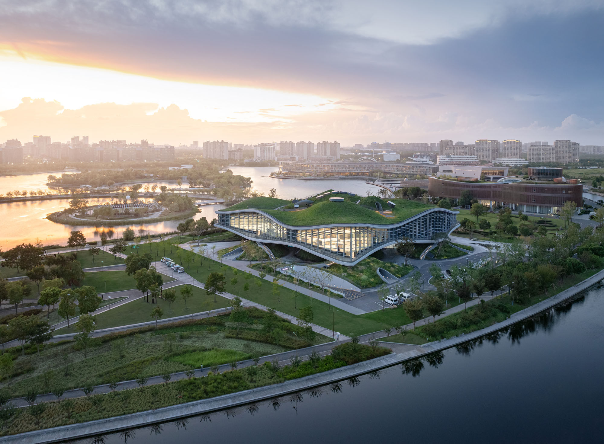 〈Wave Cube〉Scenic Architecture Office（SAO）