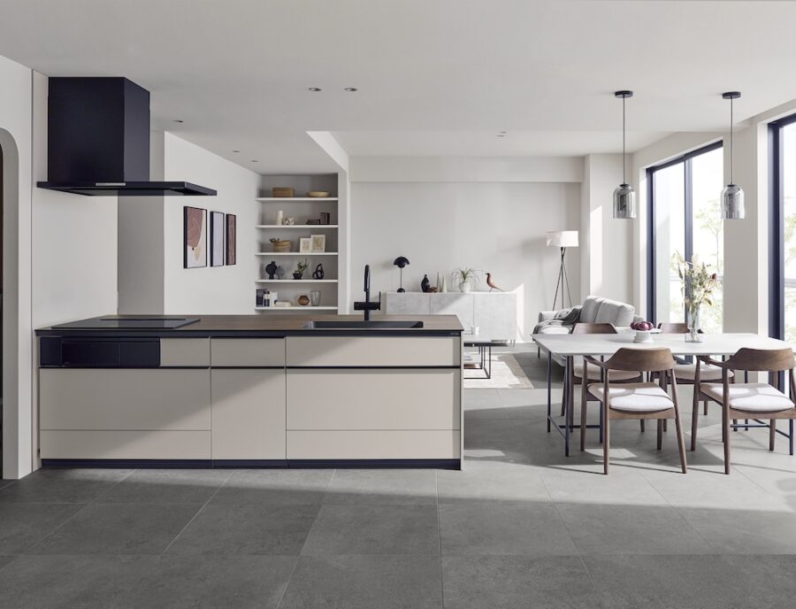 家具のように空間と調和するキッチン、LIXIL「ノクト」刷新 新素材「リテックス トップ」と新設計が導く、意匠美と機能性