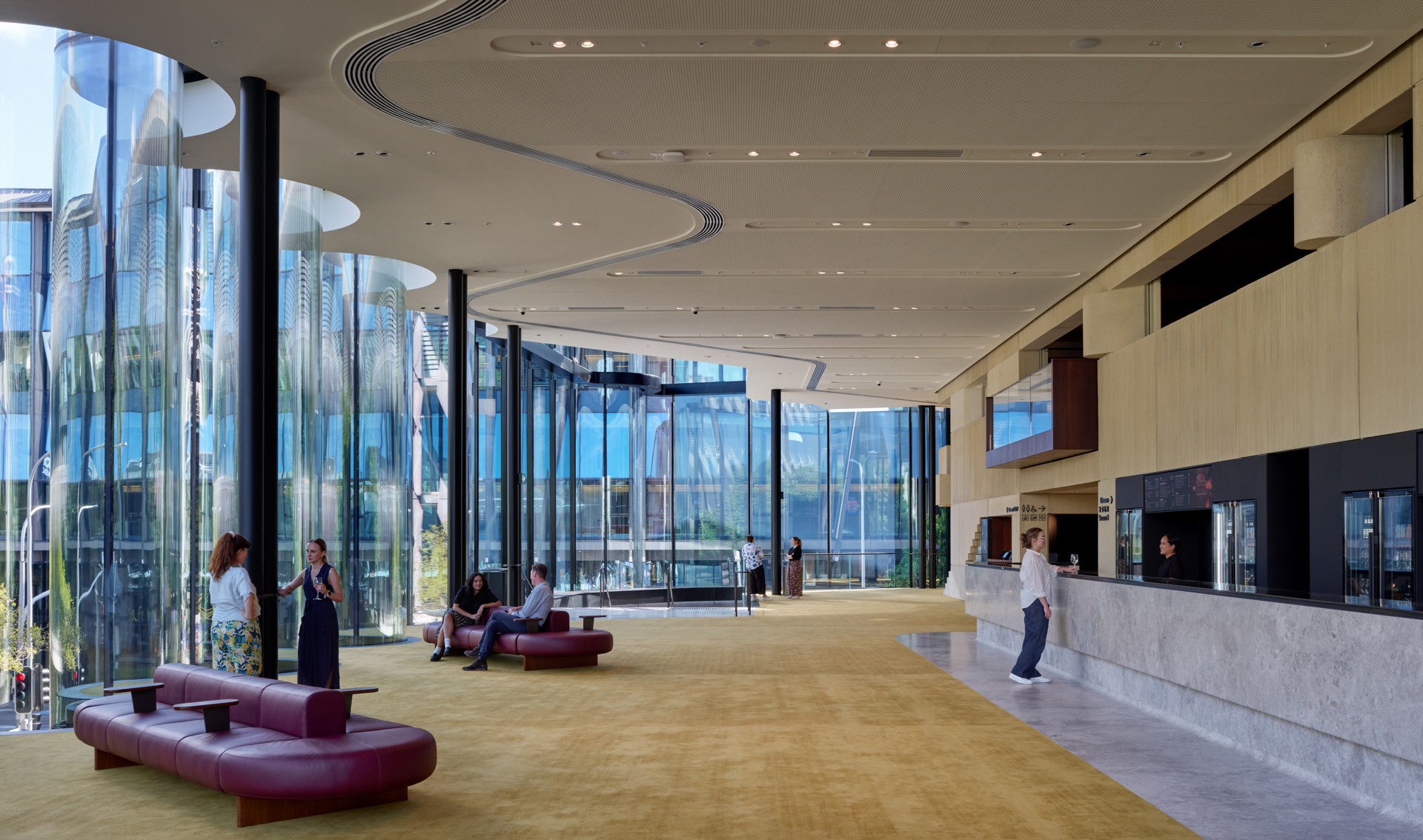 〈グラスハウス・シアター（Glasshouse Theatre）〉スノヘッタ（Snøhetta）ブライト・レイナー・アーキテクチャ（Blight Rayner Architecture）