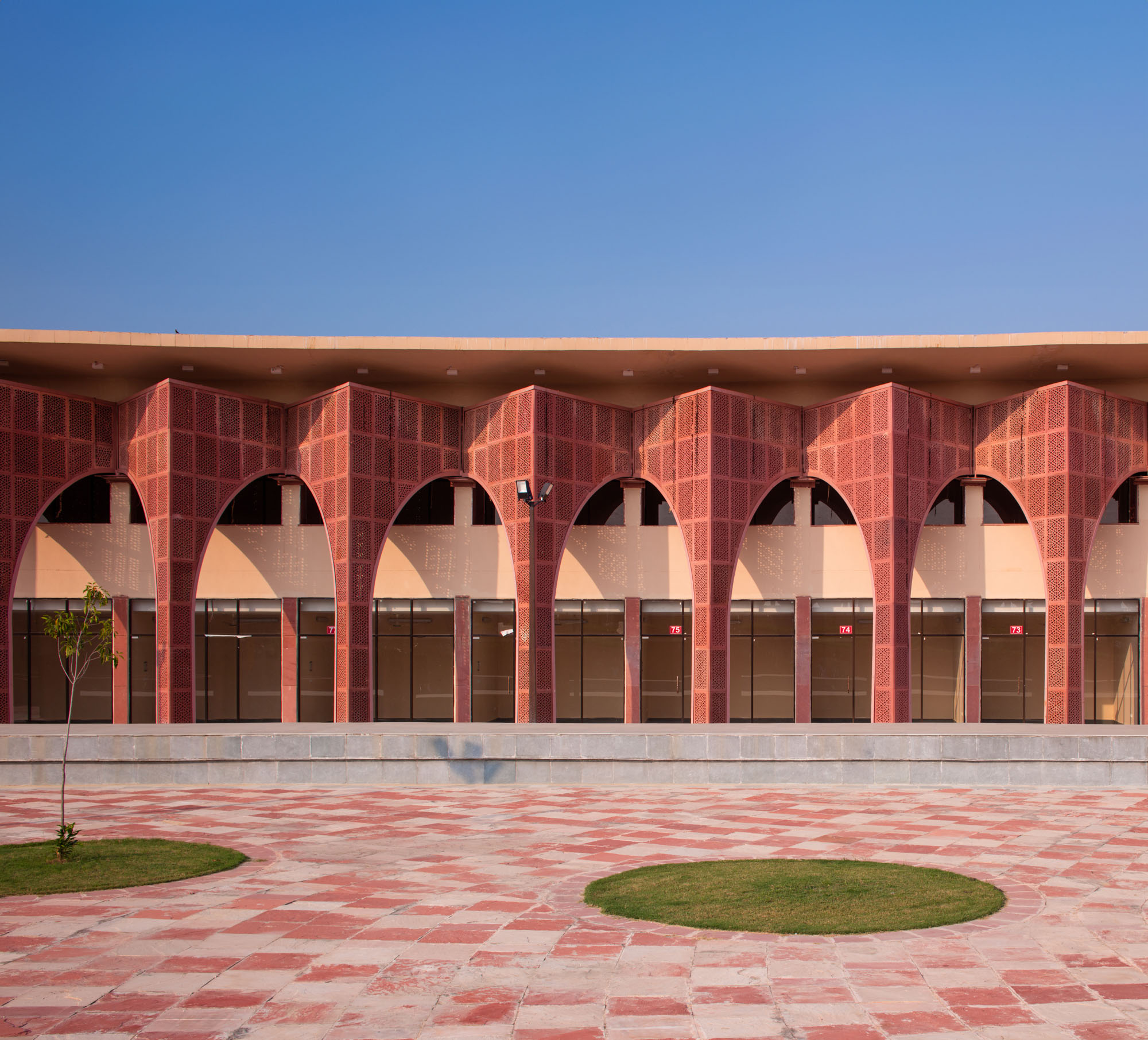 〈アワド・シルプグラム(Awadh Shilpgram)〉Studio Archohm