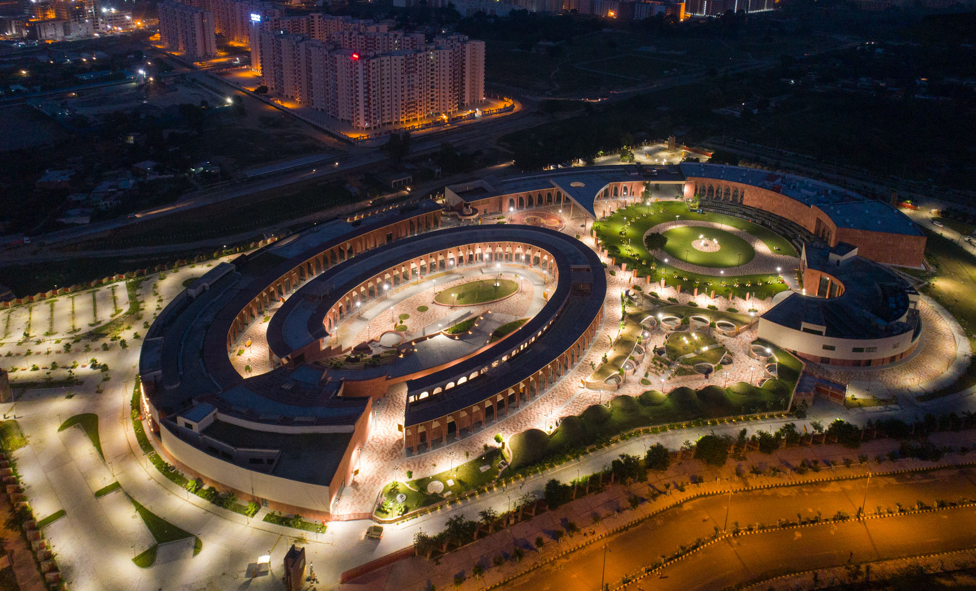 〈アワド・シルプグラム(Awadh Shilpgram)〉Studio Archohm