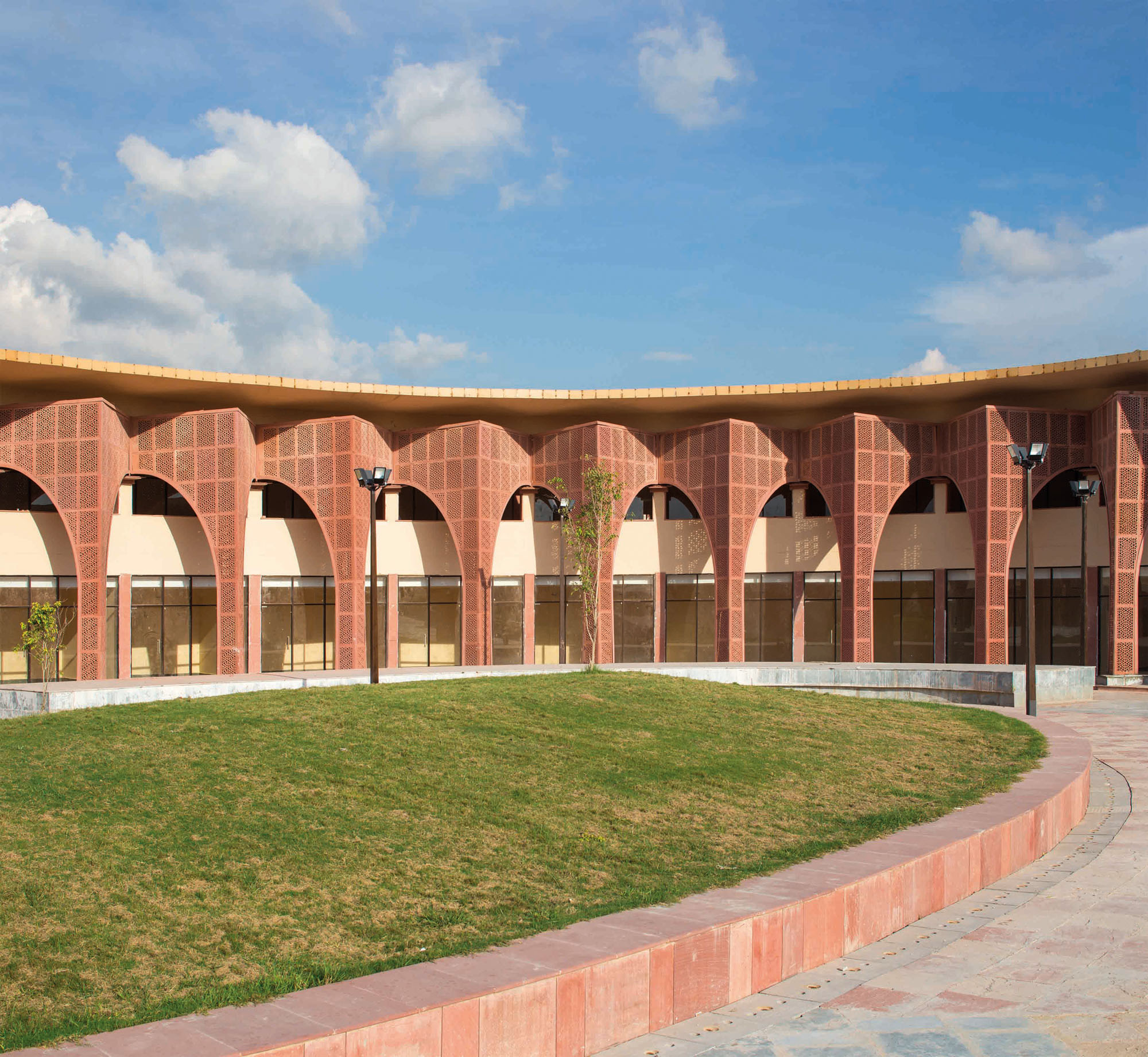 〈アワド・シルプグラム(Awadh Shilpgram)〉Studio Archohm