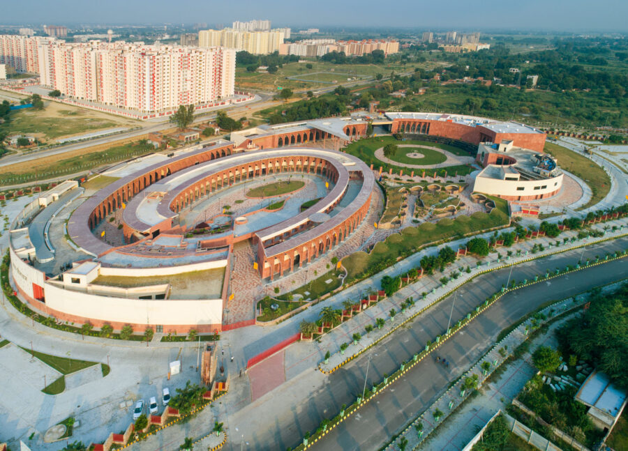 螺旋が織りなすインドの巨大バザール〈アワド・シルプグラム〉Studio Archohm