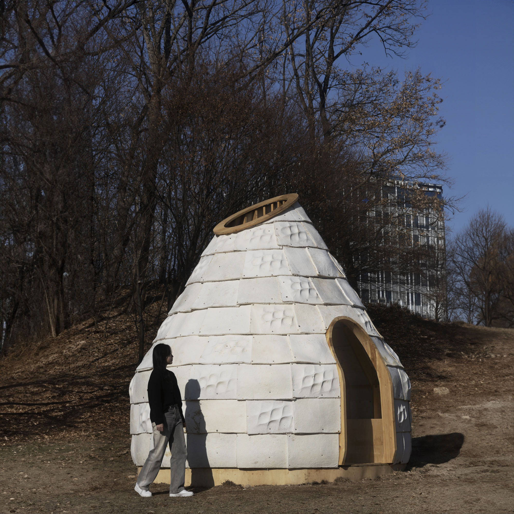 〈マイセリウム・ハット（Mycelial Hut）〉ヨンジュ・リー・アーキテクチャ（Yong Ju Lee Architecture）