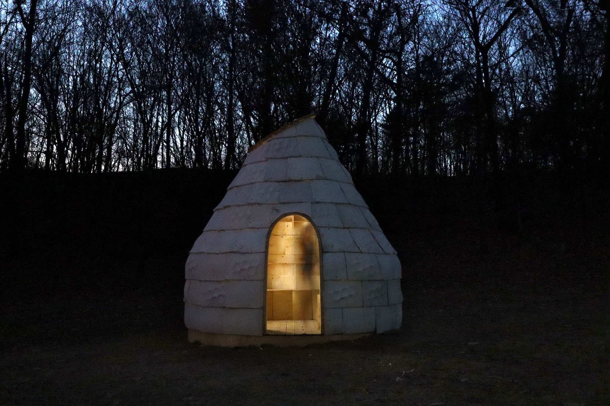 〈マイセリウム・ハット（Mycelial Hut）〉ヨンジュ・リー・アーキテクチャ（Yong Ju Lee Architecture）