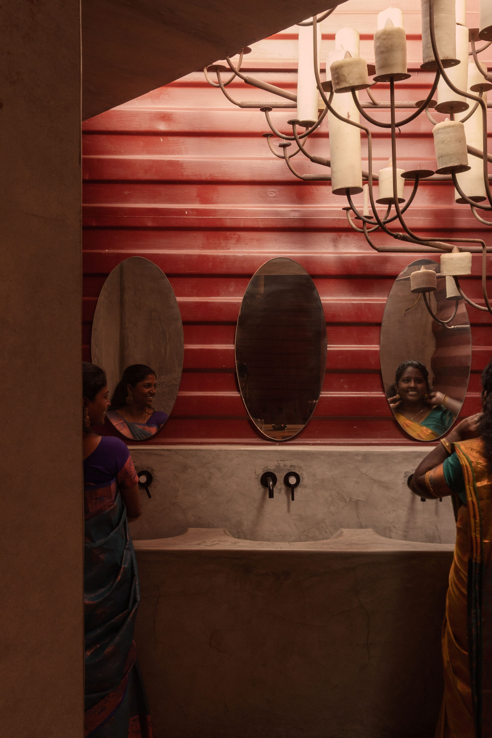 〈Petti Restaurant〉ウォールメーカーズ（WALLMAKERS）