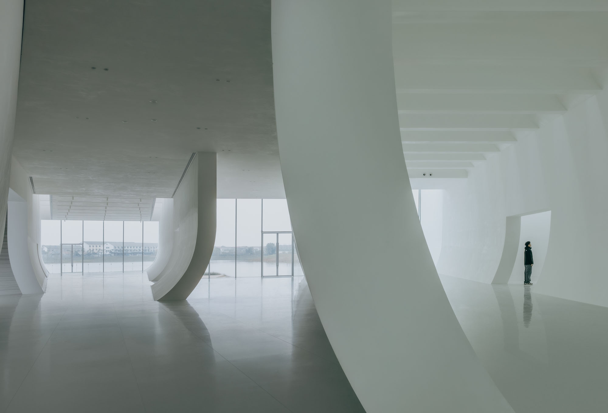 〈陳湖湿地アートセンター（Chenhu Wetland Art Center）〉TAO（Trace Architecture Office）