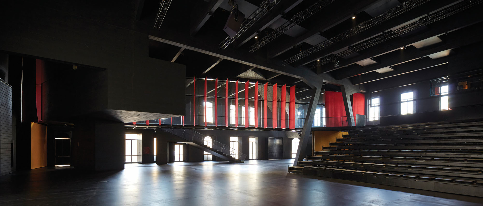 スミルハン・ラディック・クラークが2026年プリツカー建築賞を受賞