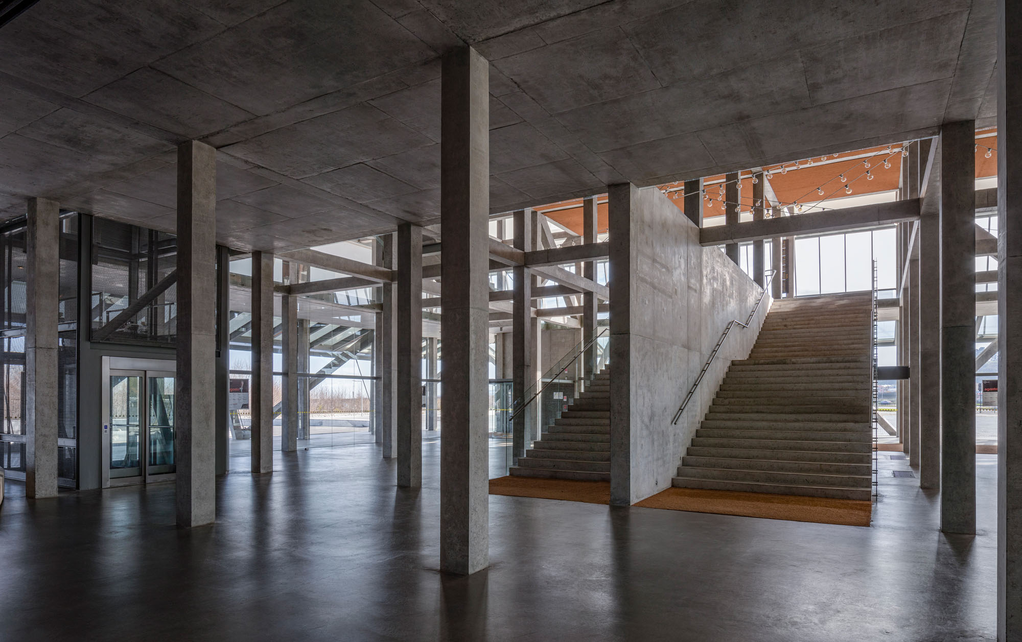 スミルハン・ラディック・クラークが2026年プリツカー建築賞を受賞