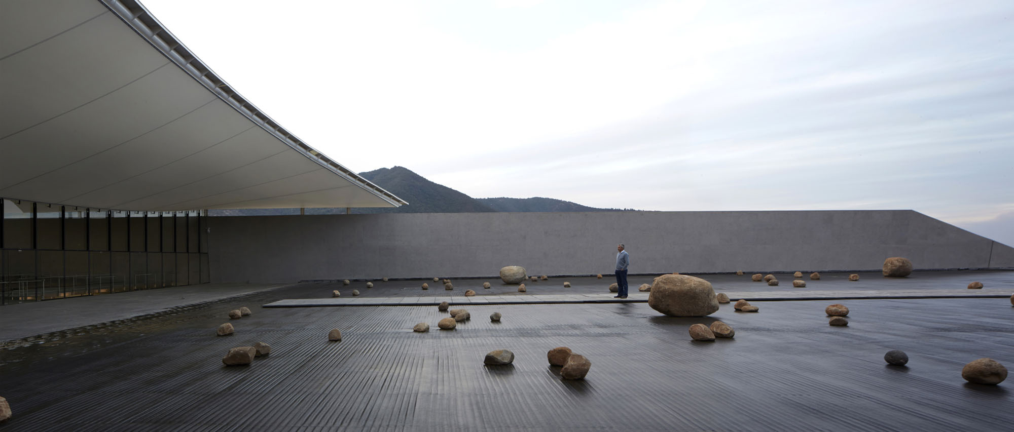 スミルハン・ラディック・クラークが2026年プリツカー建築賞を受賞