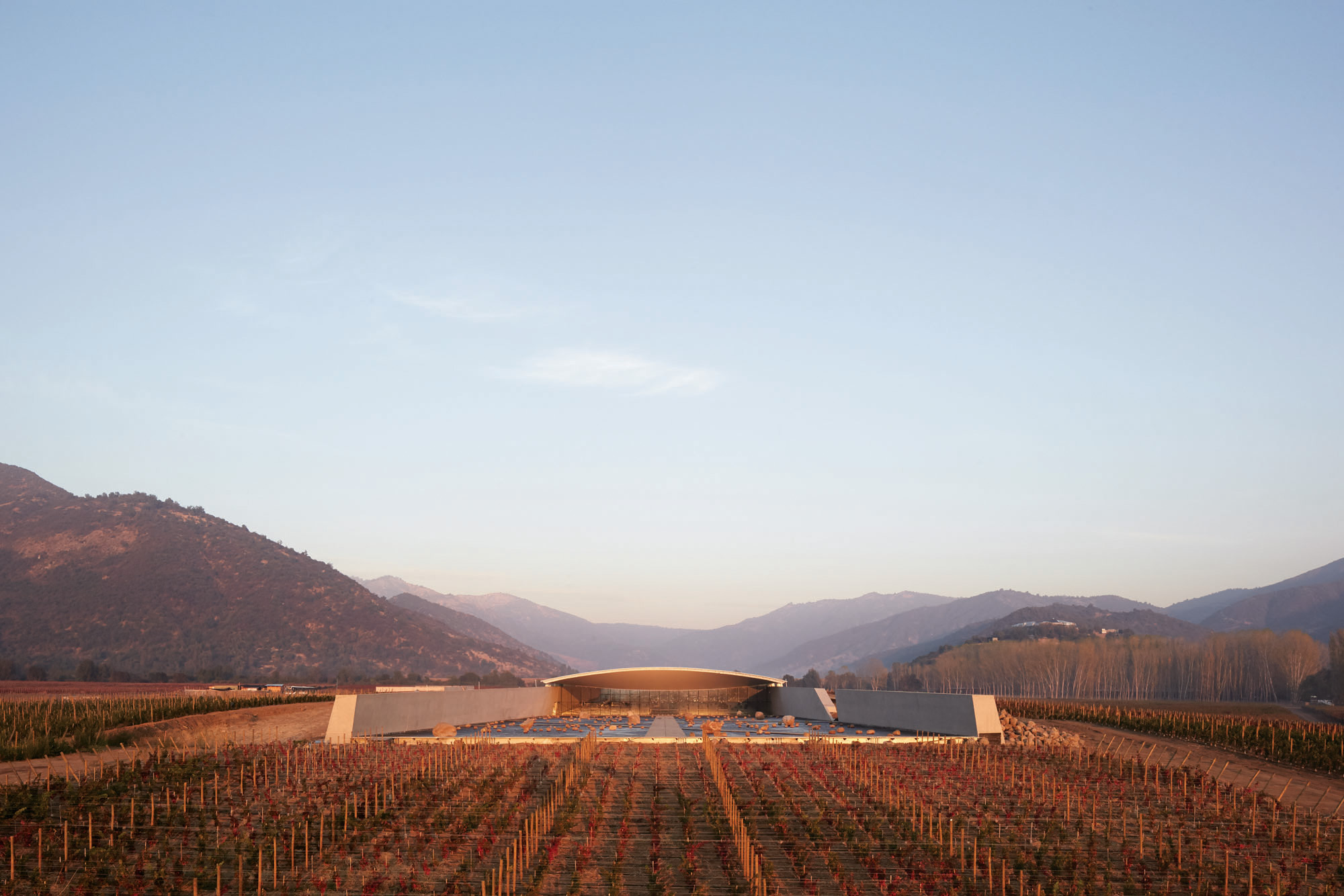 スミルハン・ラディック・クラークが2026年プリツカー建築賞を受賞