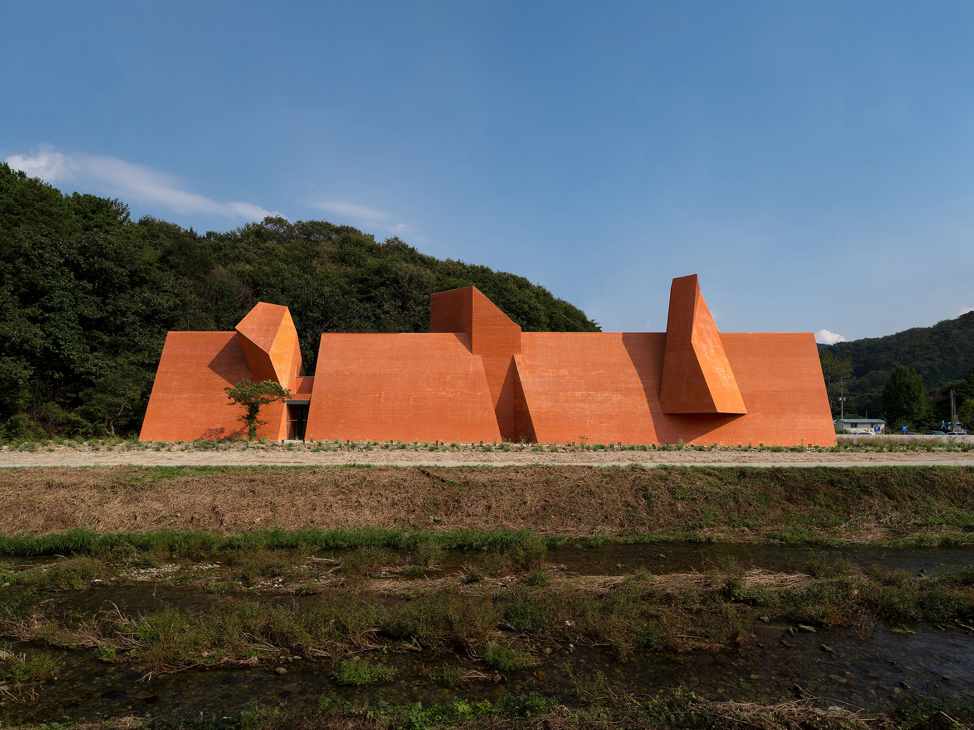 〈Monologue _ 時を歩む者の独⽩(Monologue _ The Monologue of a Timewalker)〉SOSOKKI ANAC