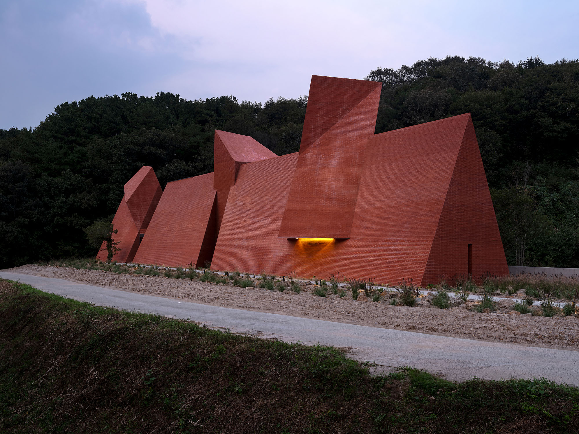 〈Monologue _ 時を歩む者の独⽩(Monologue _ The Monologue of a Timewalker)〉SOSOKKI ANAC