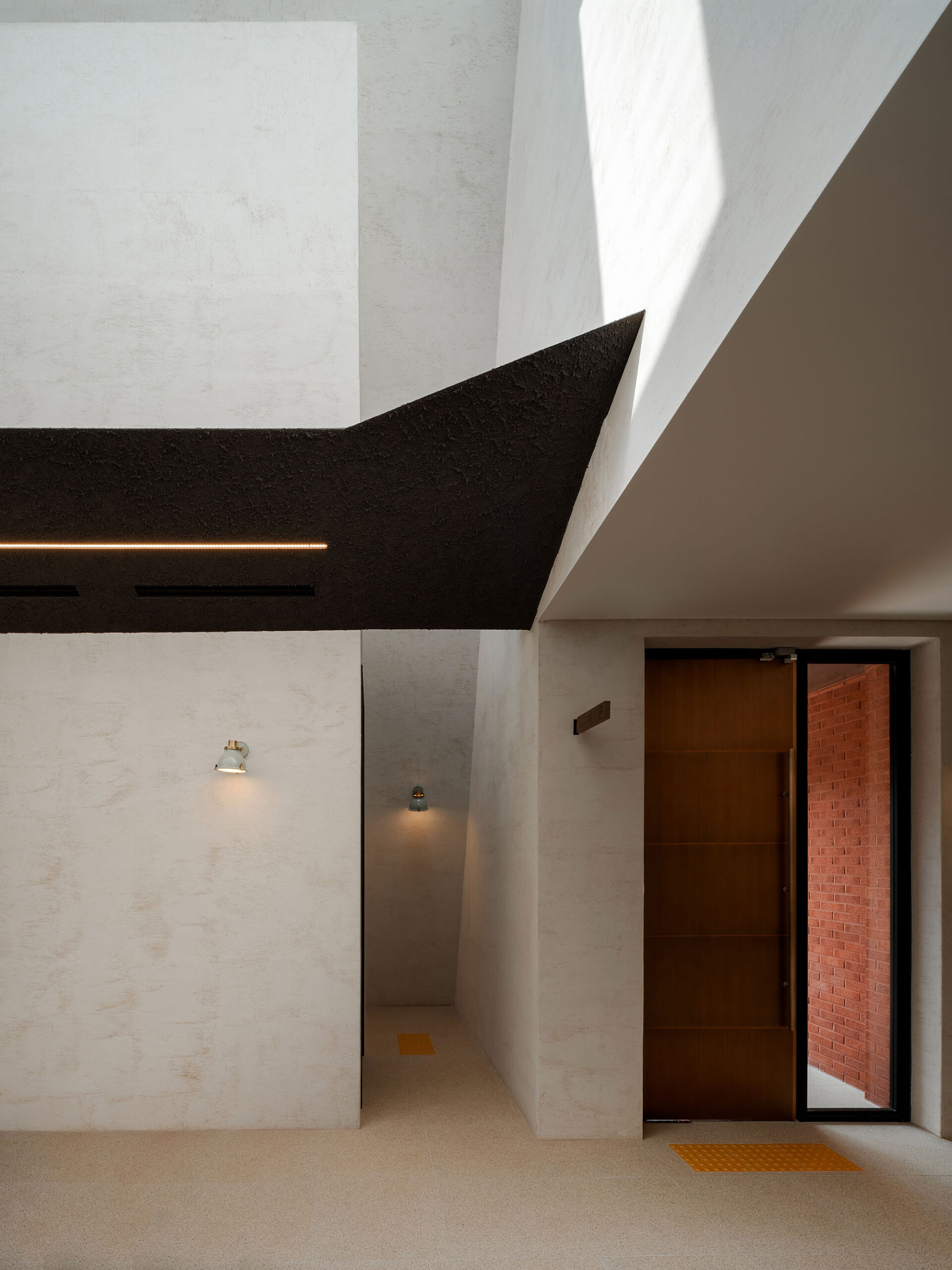 〈Monologue _ 時を歩む者の独⽩(Monologue _ The Monologue of a Timewalker)〉SOSOKKI ANAC