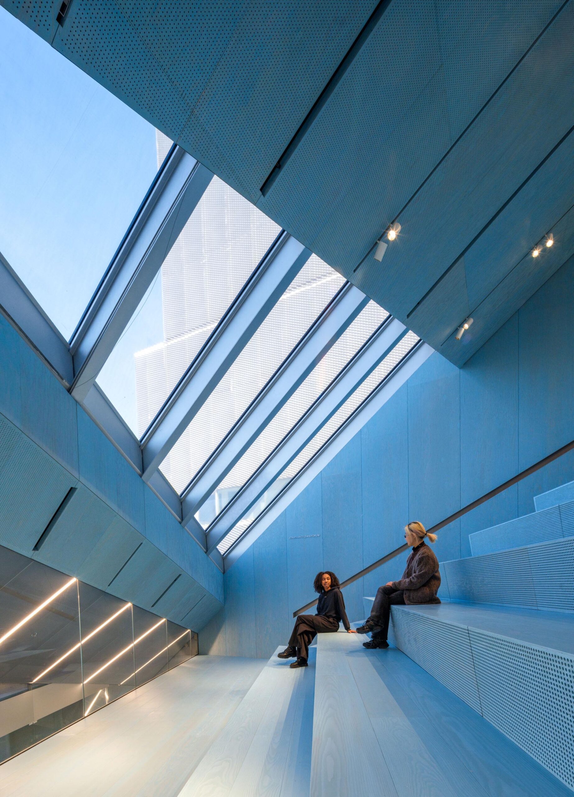 〈ニュー・ミュージアム（New Museum）〉OMA（重松象平、レム・コールハース）