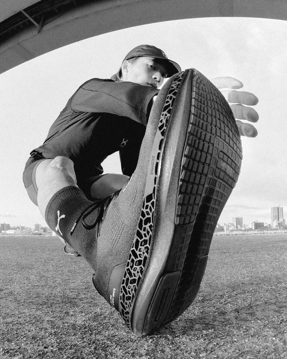 ランニングシューズ〈HX LENS〉モデルカット