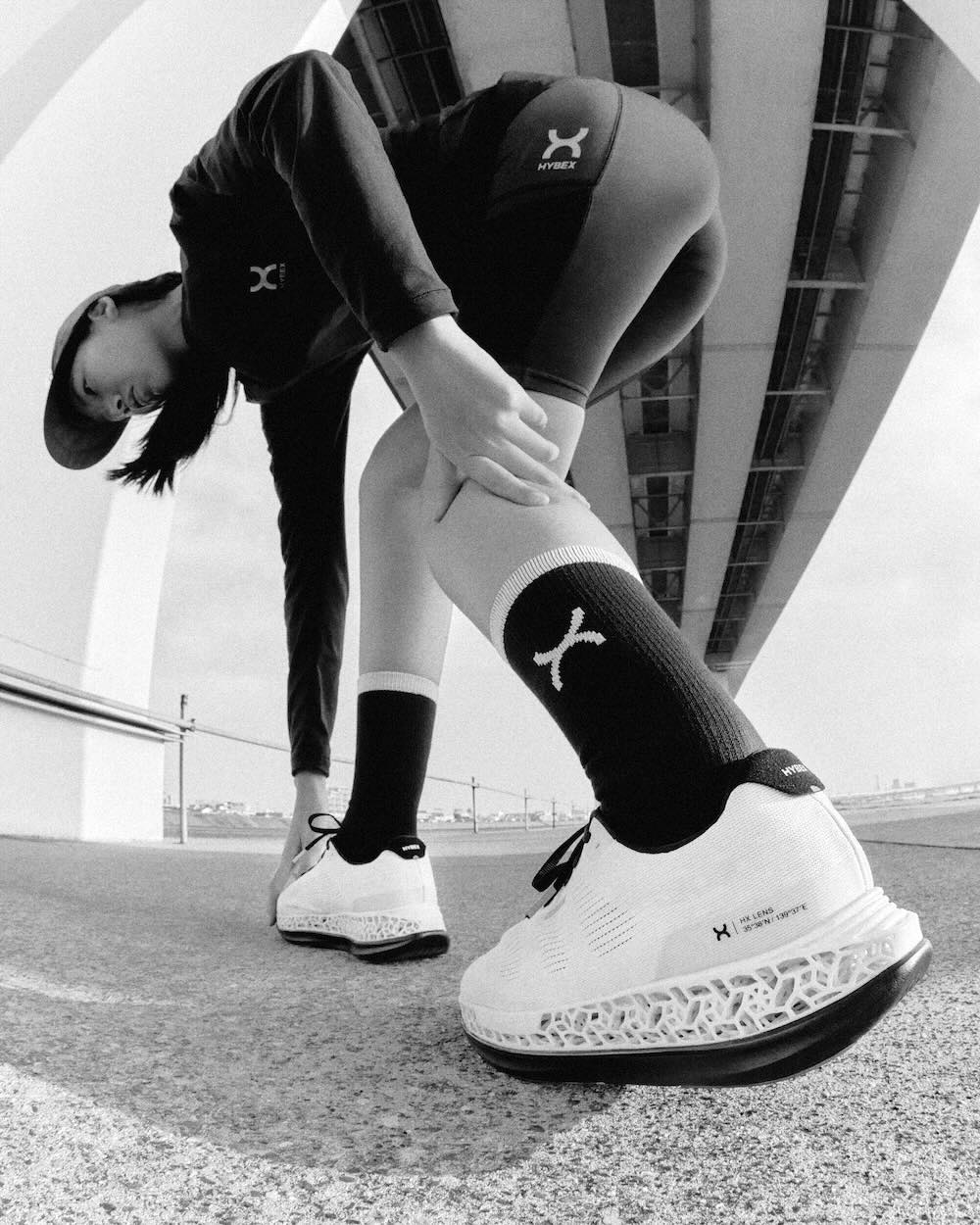 ランニングシューズ〈HX LENS〉モデルカット